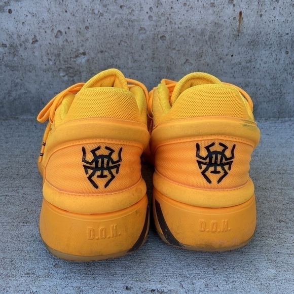 Adidas DON issue 2 crayons 🖍 yellow GS Size 5.5 - Picture 7 of 13